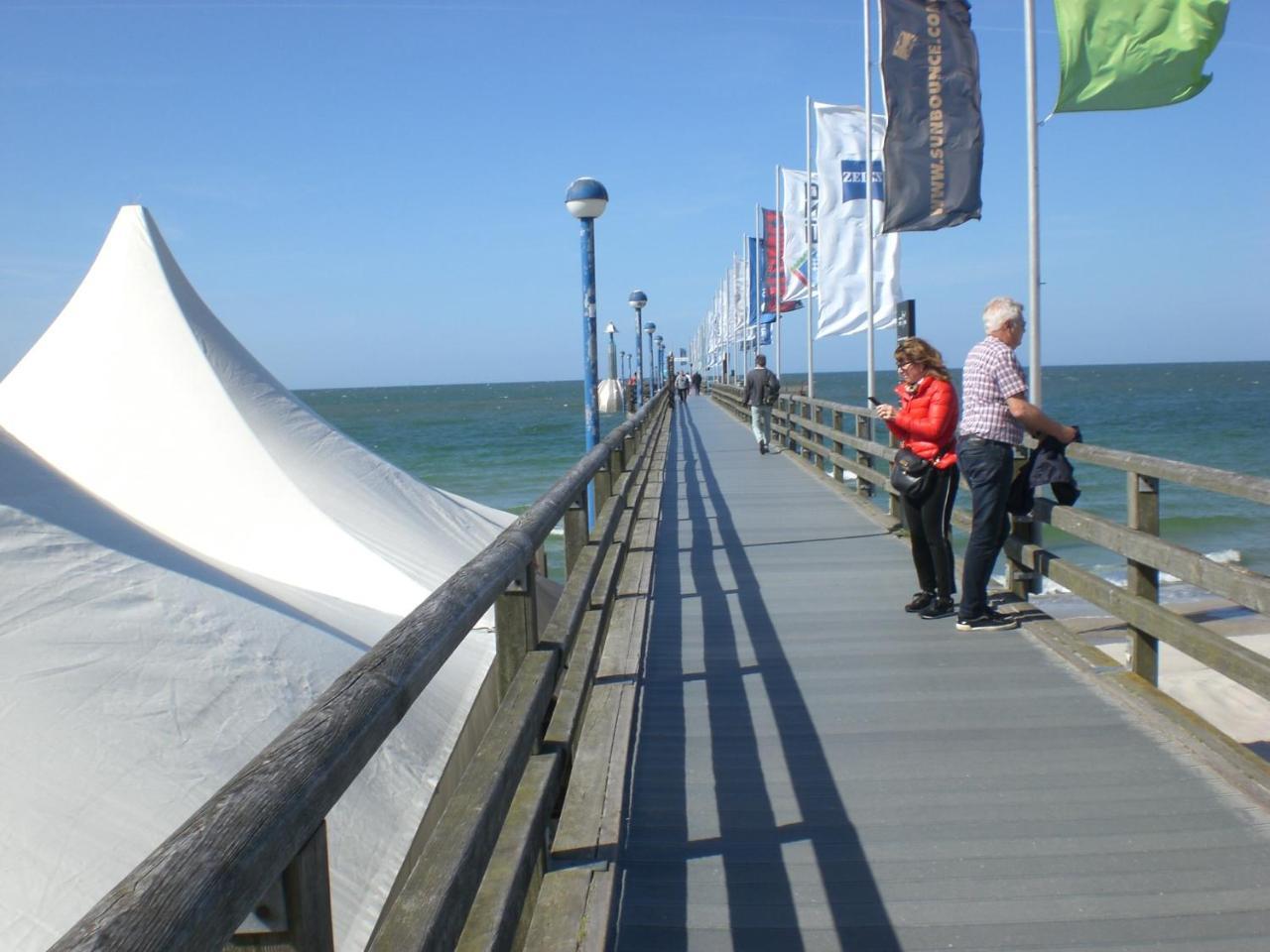 Achtern - Diek - am Strand Zingst Buitenkant foto
